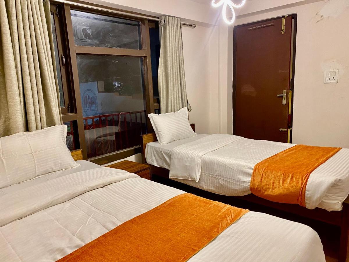 Hotel Pala Kathmandu Exteriör bild