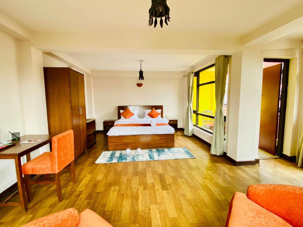 Hotel Pala Kathmandu Exteriör bild